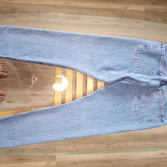 Levi's Light Blue Straight Leg Jeans - Picture 7 of 7